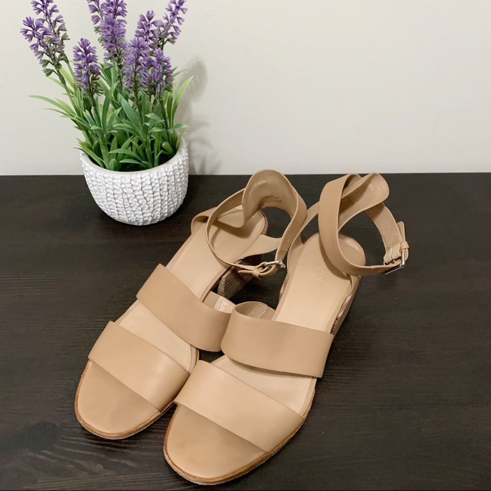 Vince Tan Block Heel Sandal
